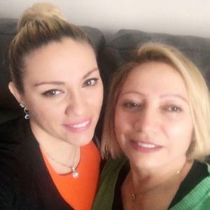 Meet your Posher, Eva